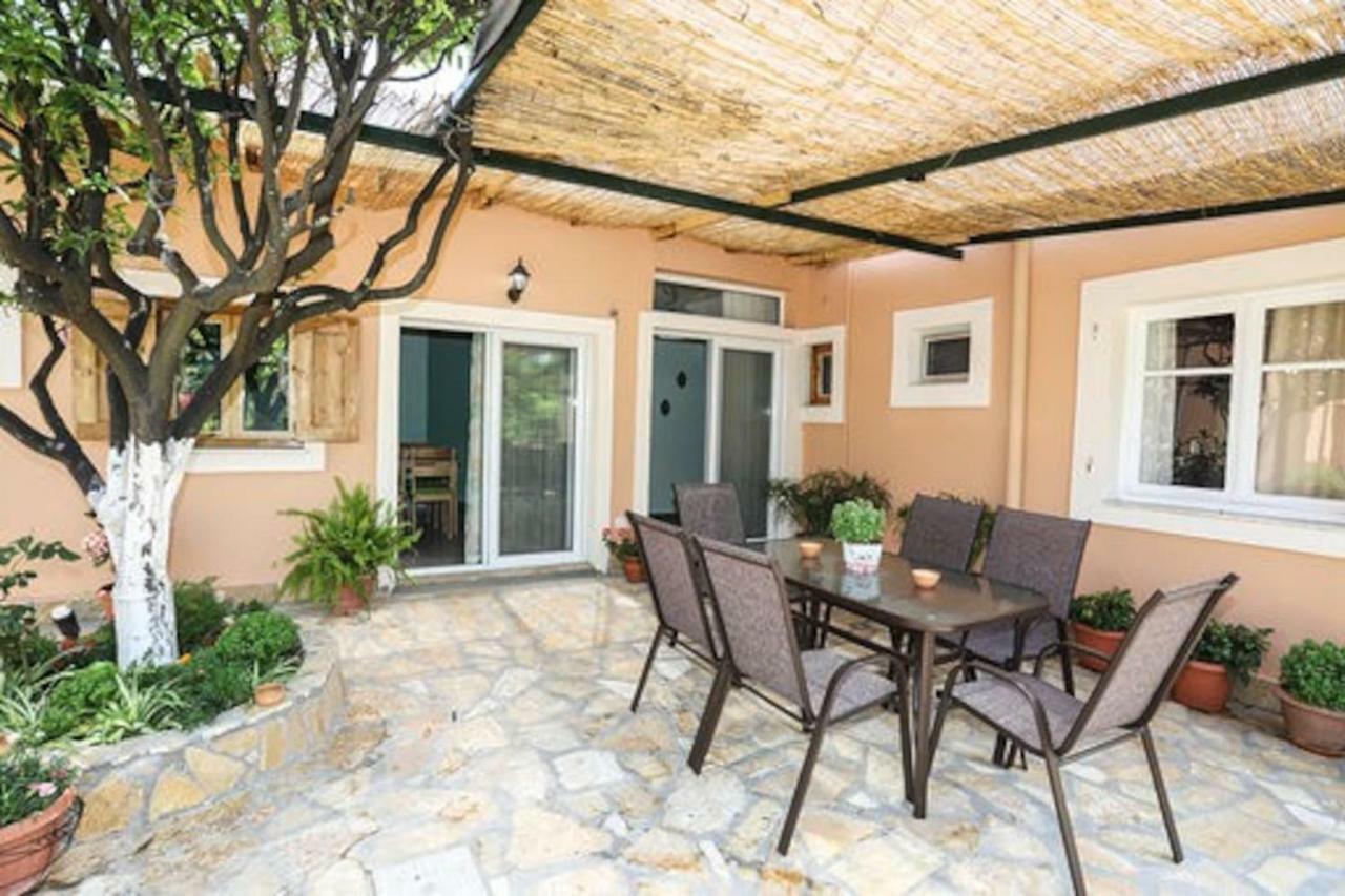 Hostal Garden House Kastellani Kastellanoi  Exterior foto
