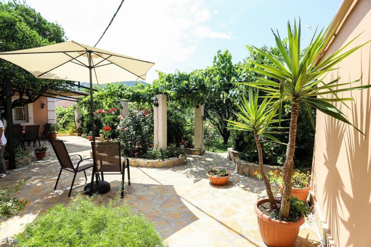 Hostal Garden House Kastellani Kastellanoi  Exterior foto